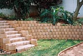Retaining blocks
