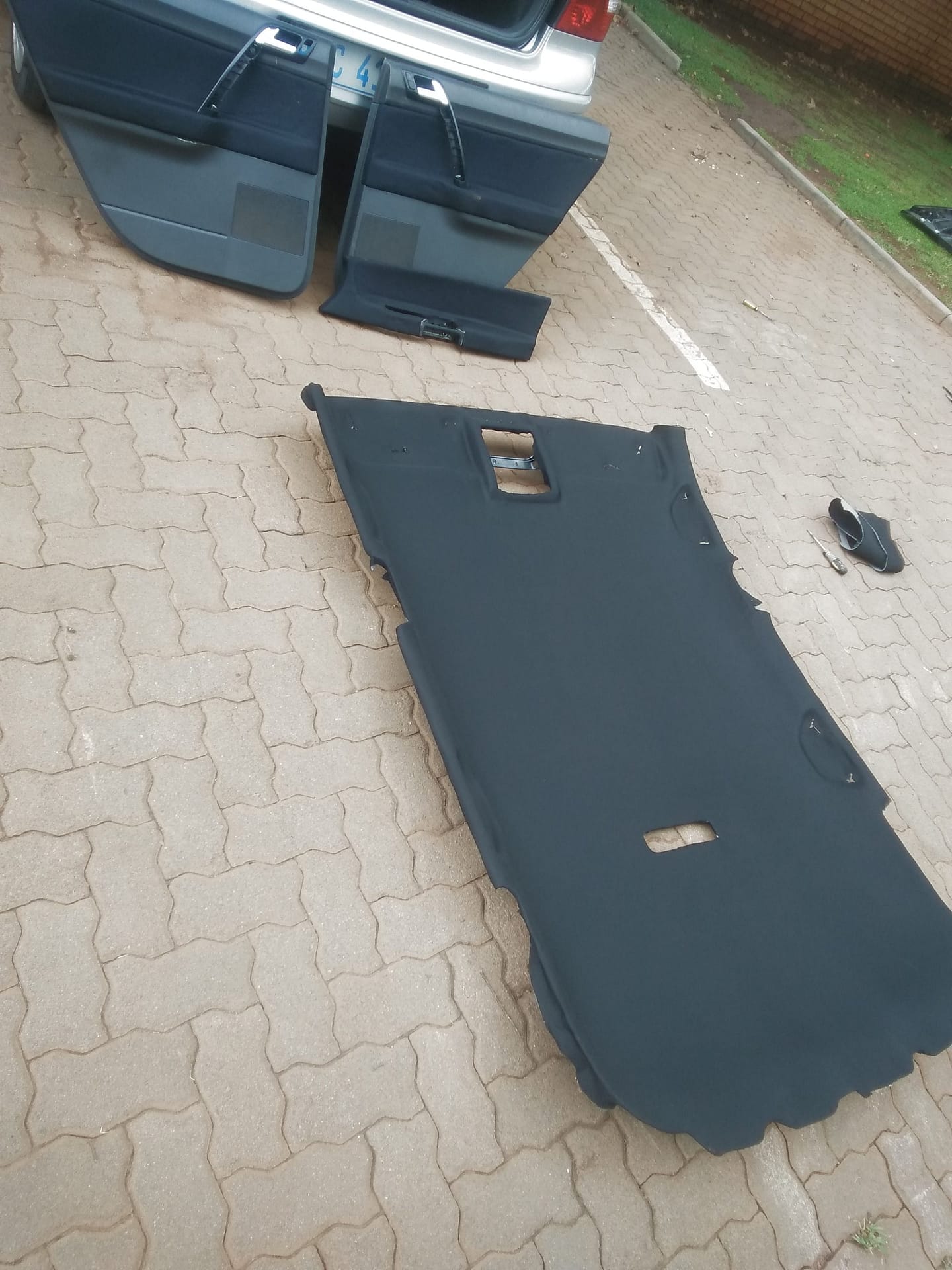 Car rooflining specialist