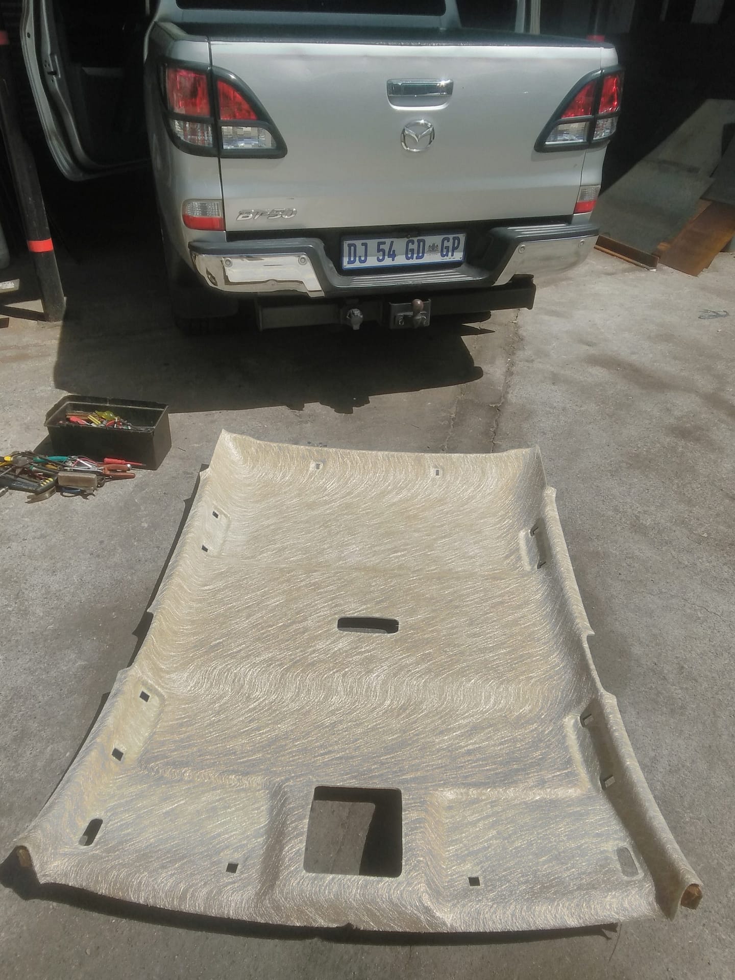 Car rooflining specialist