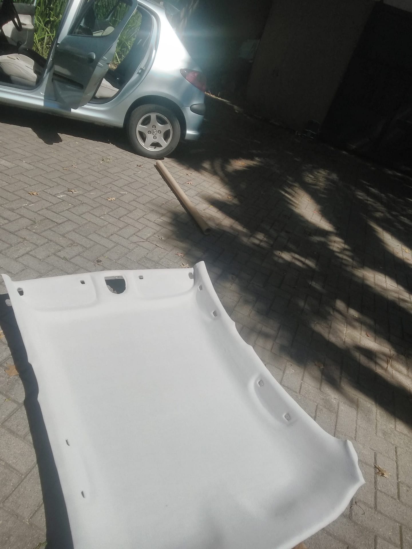 Car rooflining specialist